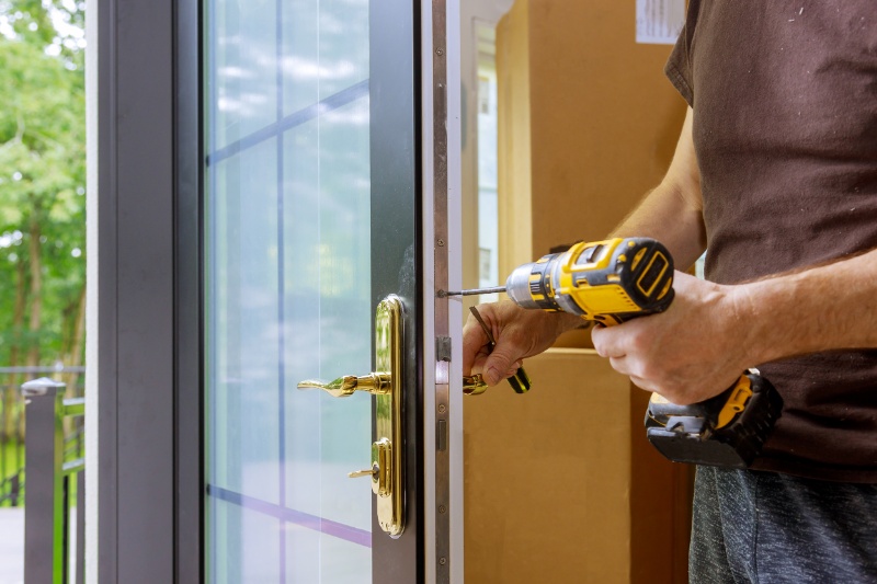 Repairing deadbolt lock